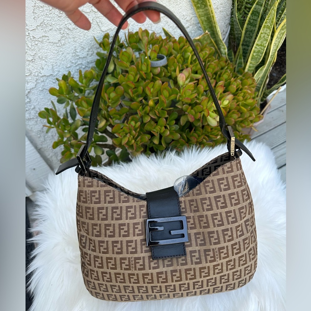 💯% Authentic Kikili or Mini FENDI